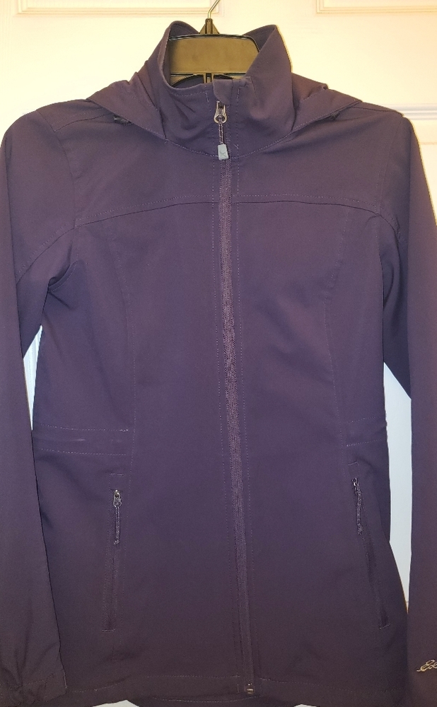 Eddie bauer wind breaker perfect for spring!